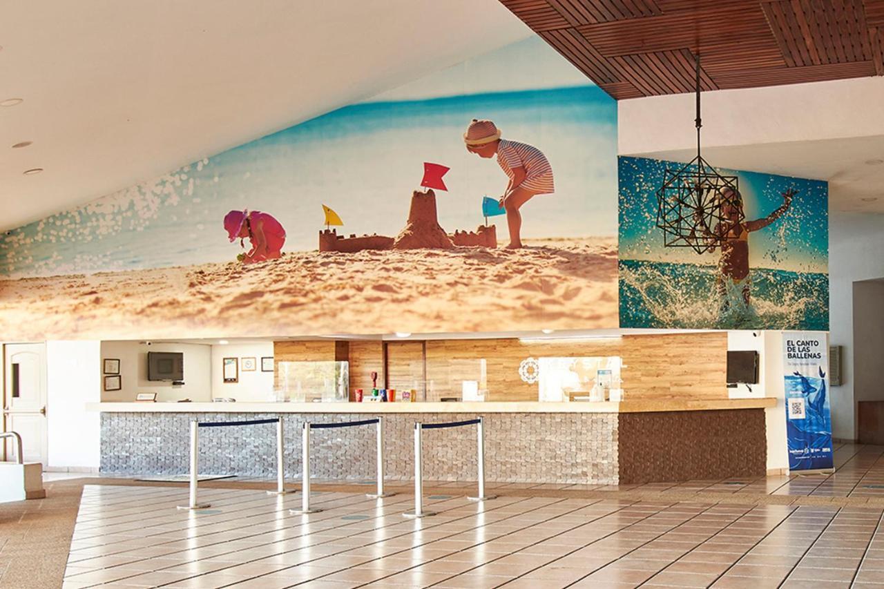 Krystal Hotel 4*