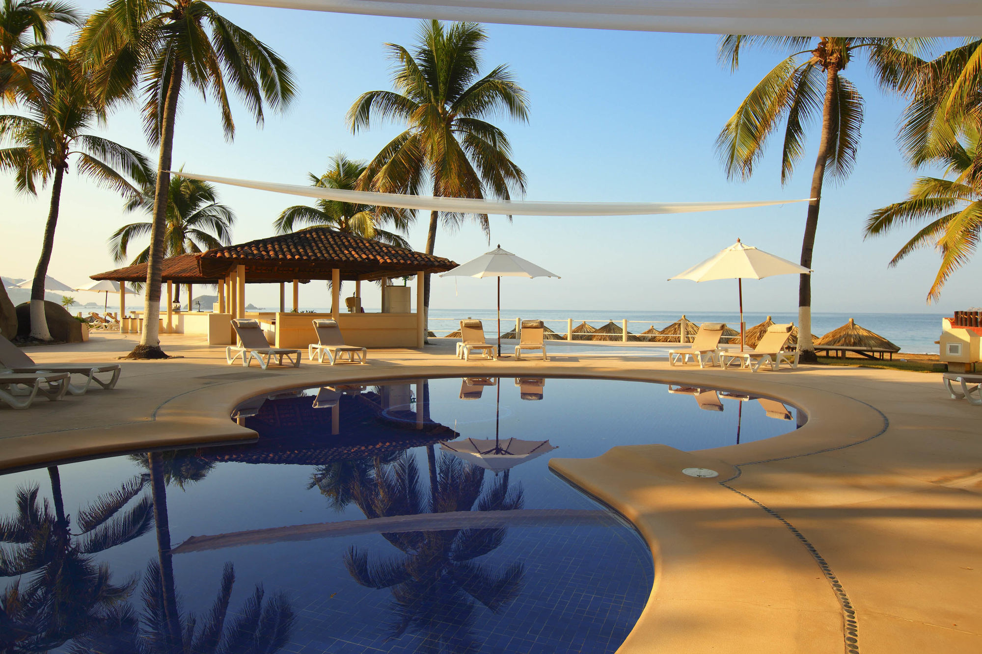 Hotel Krystal Ixtapa 4*